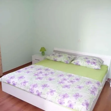 Apartment One-bedroom In Rab Vi