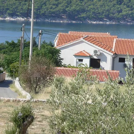 One-bedroom In Rab Vi Apartment *